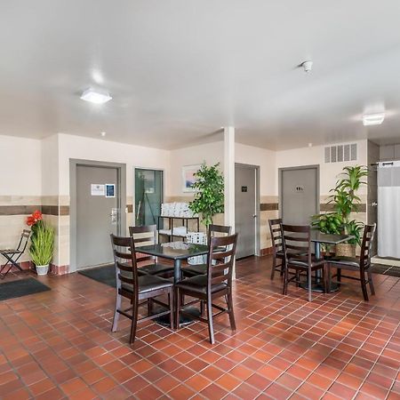 Red Lion Inn & Suites Sequim At Olympic National Park Extérieur photo