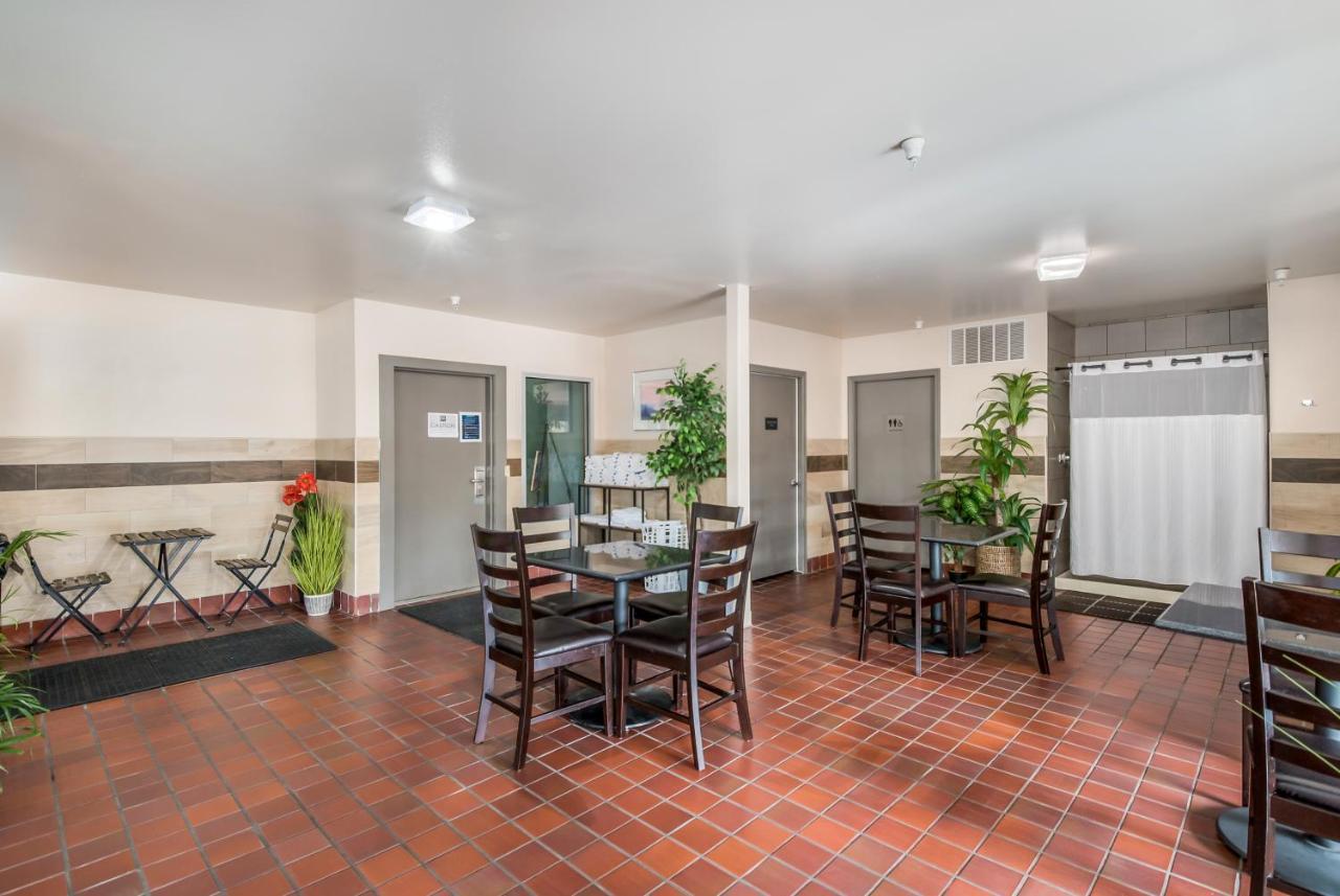 Red Lion Inn & Suites Sequim At Olympic National Park Extérieur photo